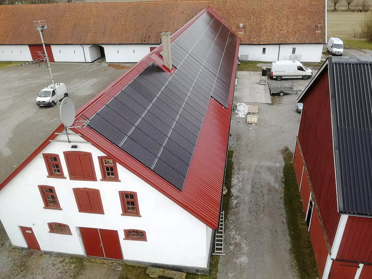 Schwedische Farm mit Solaranlage